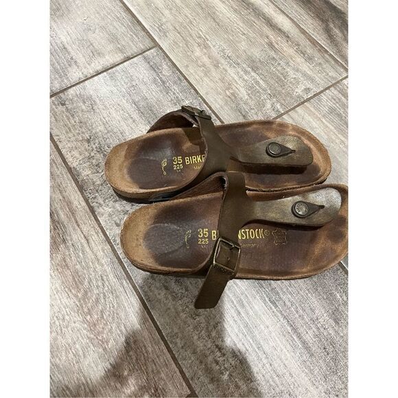 Birkenstock Gizah Sandals Size 35 - Picture 2 of 3